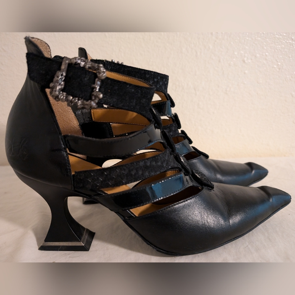 Fluevog Esoteric Temptations Ros, black, size 9.5